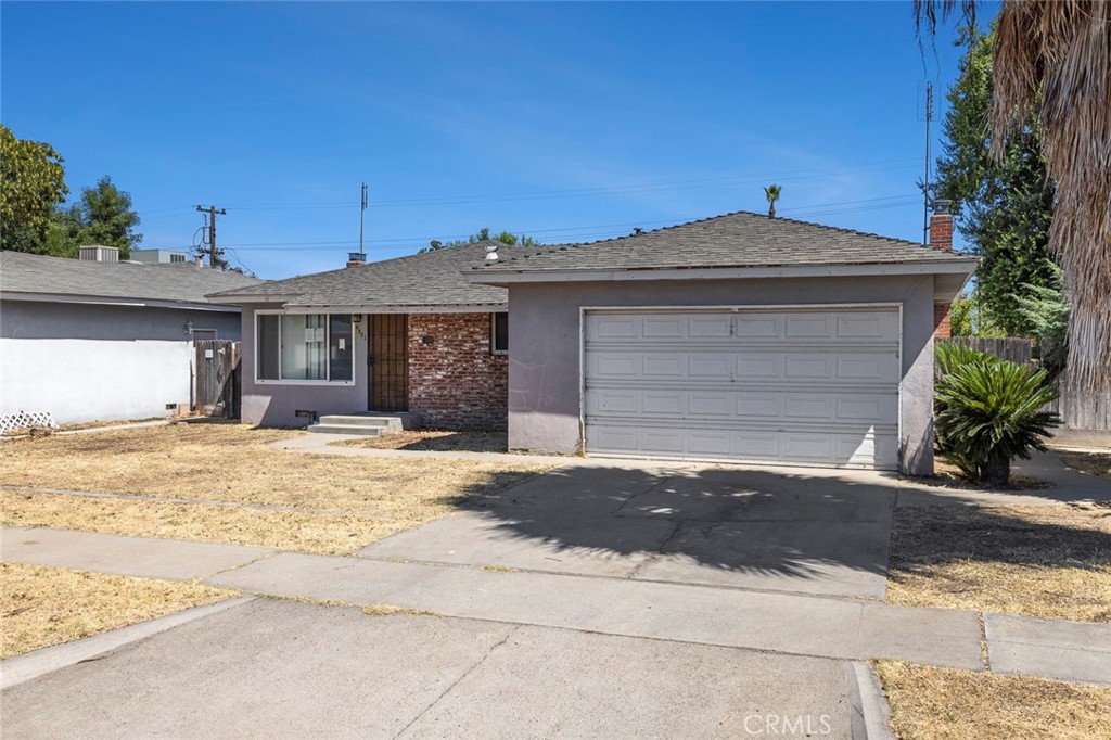 4351 E Holland, Fresno, CA 93726