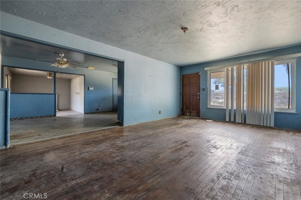 4351 E Holland, Fresno, CA 93726