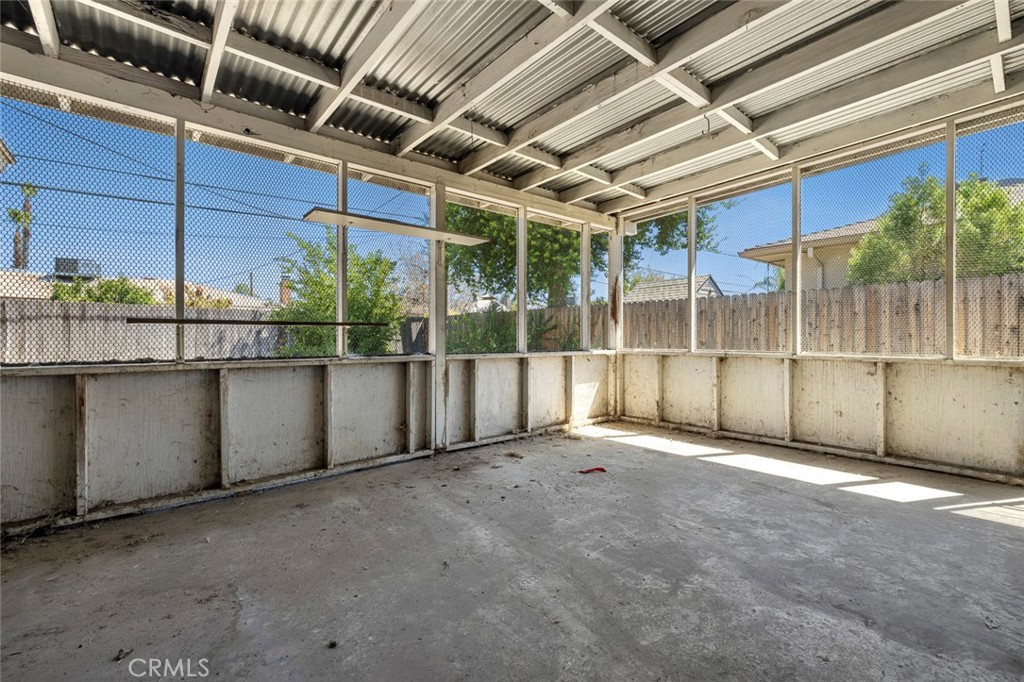 4351 E Holland, Fresno, CA 93726