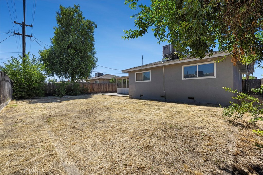 4351 E Holland, Fresno, CA 93726