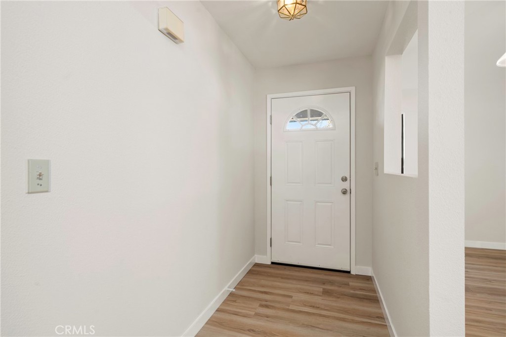 166 N Lyndsay, Dinuba, CA 93618