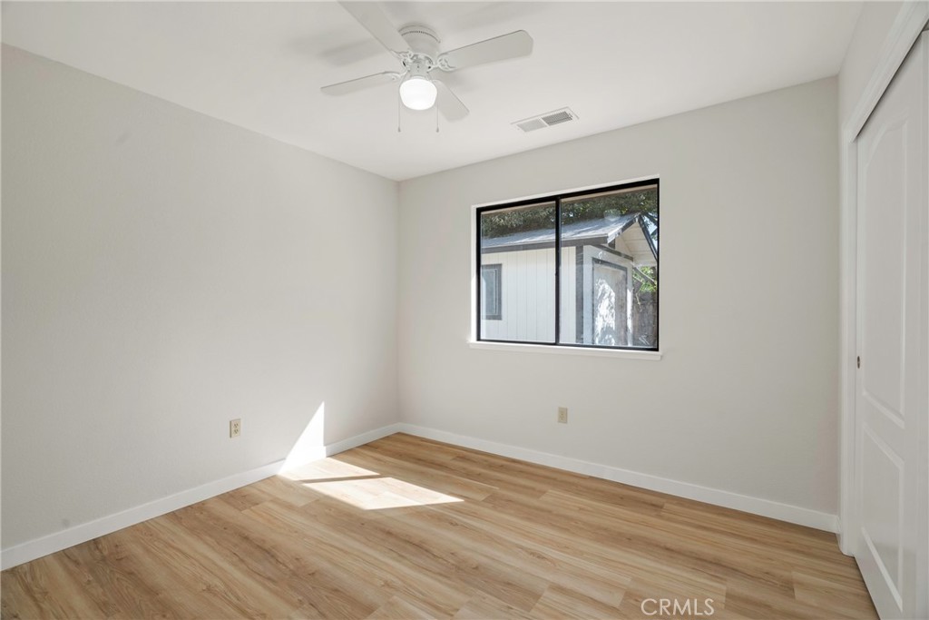 166 N Lyndsay, Dinuba, CA 93618