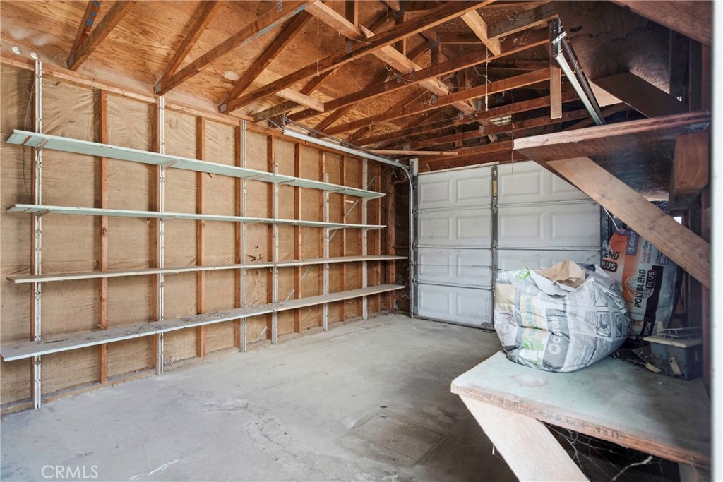 166 N Lyndsay, Dinuba, CA 93618