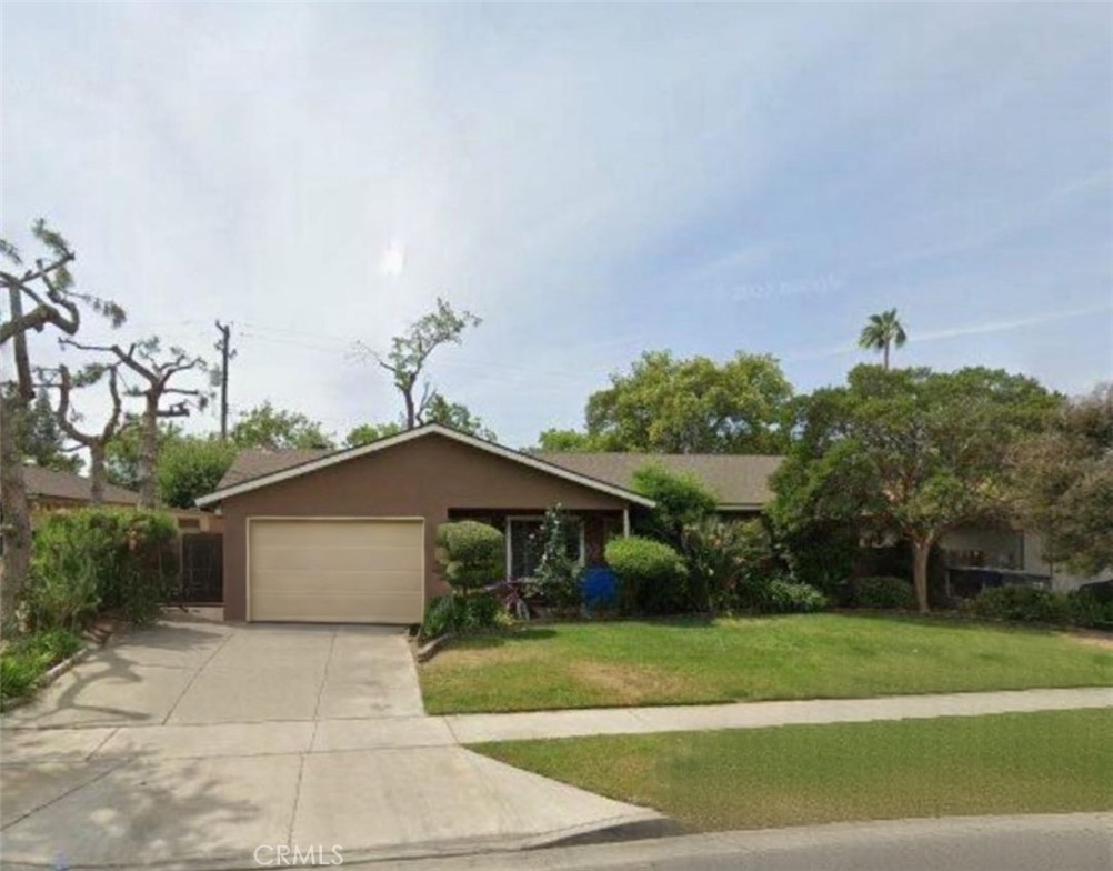 3095 W Bellaire, Fresno, CA 93722