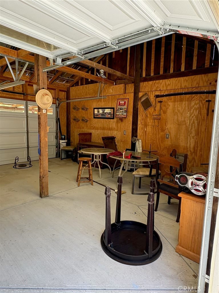 11889 Highway 155, Woody, CA 93287