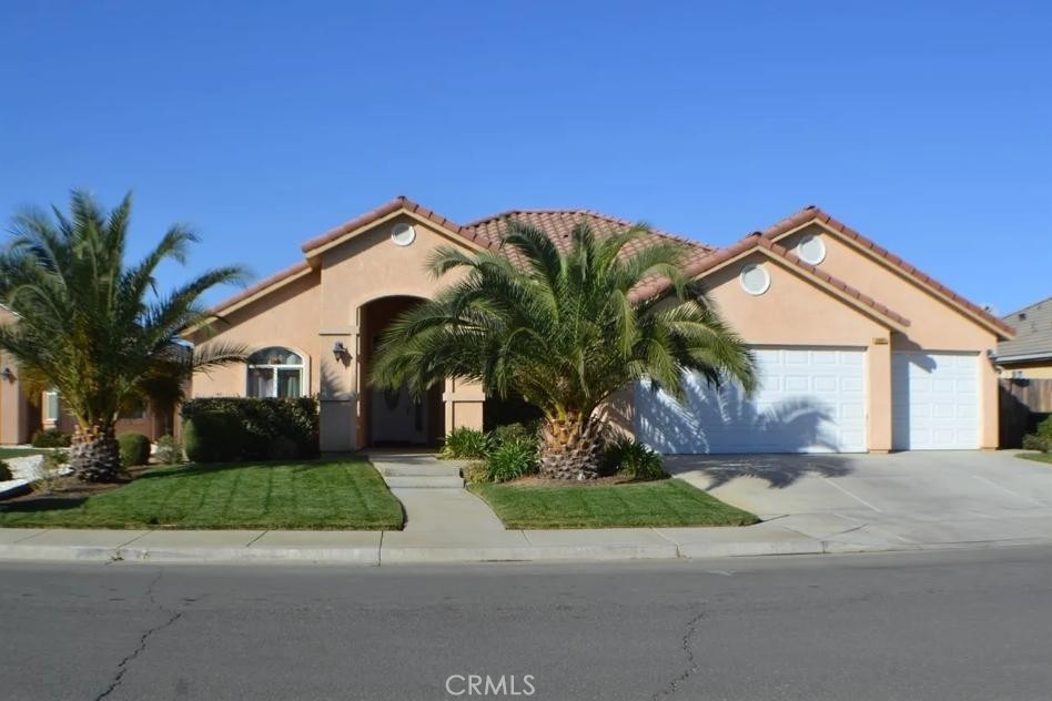 3001 Sierra Vista Ln, Coalinga, CA 93210