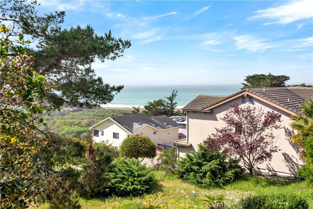 470 wellington st, Cambria, CA 93428