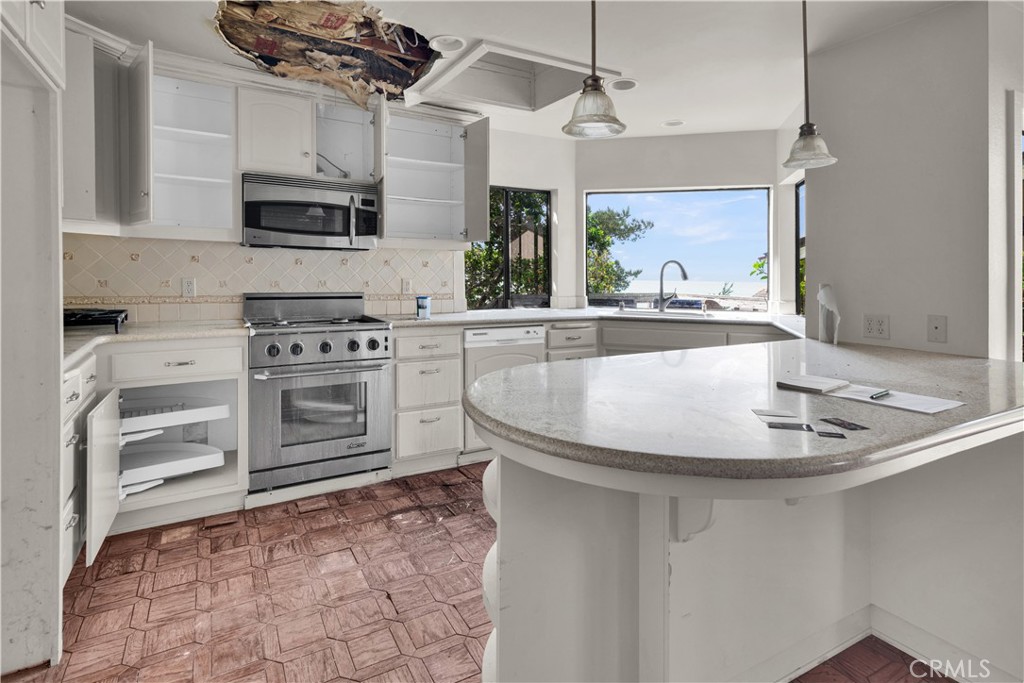 470 wellington st, Cambria, CA 93428