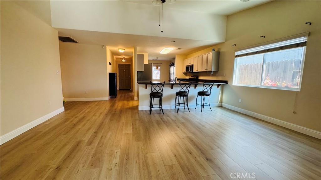 2622 Casa Serena Dr, Delano, CA 93215