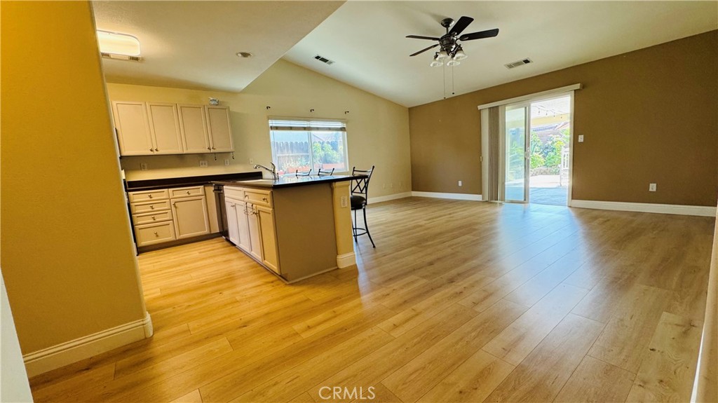 2622 Casa Serena Dr, Delano, CA 93215