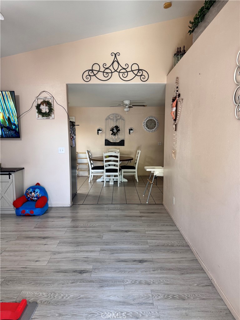 142 White, Tulare, CA 93274