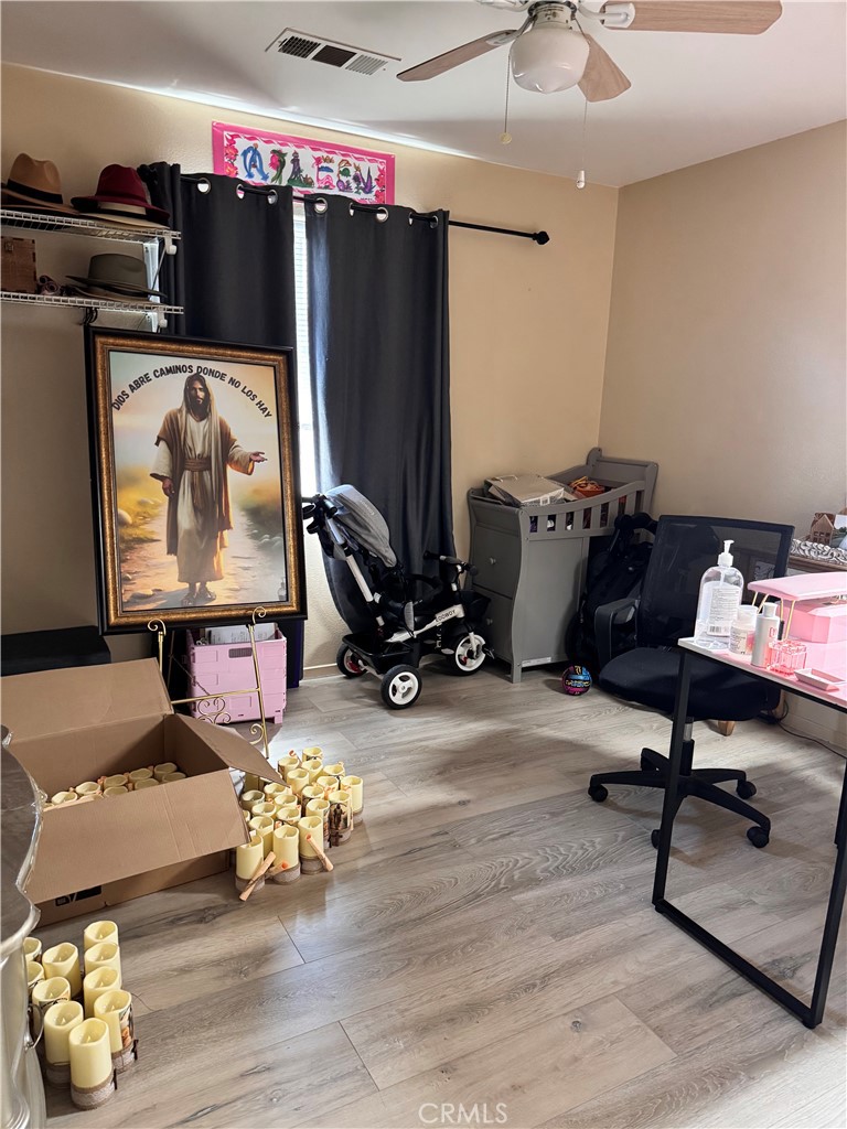 142 White, Tulare, CA 93274