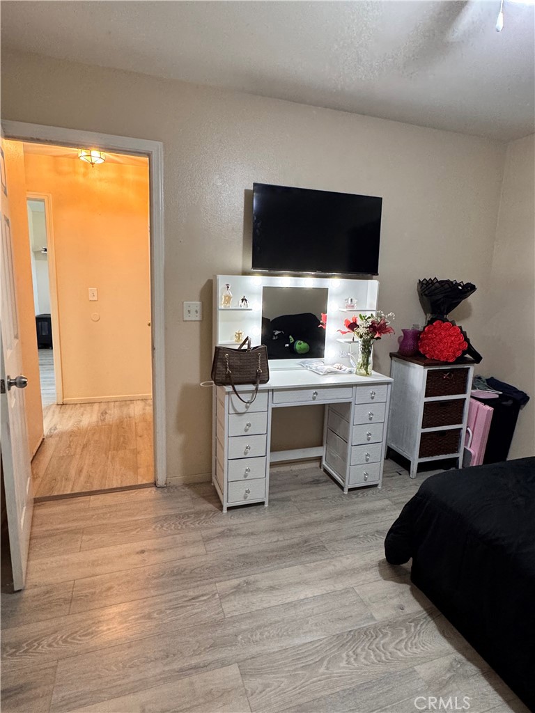 142 White, Tulare, CA 93274