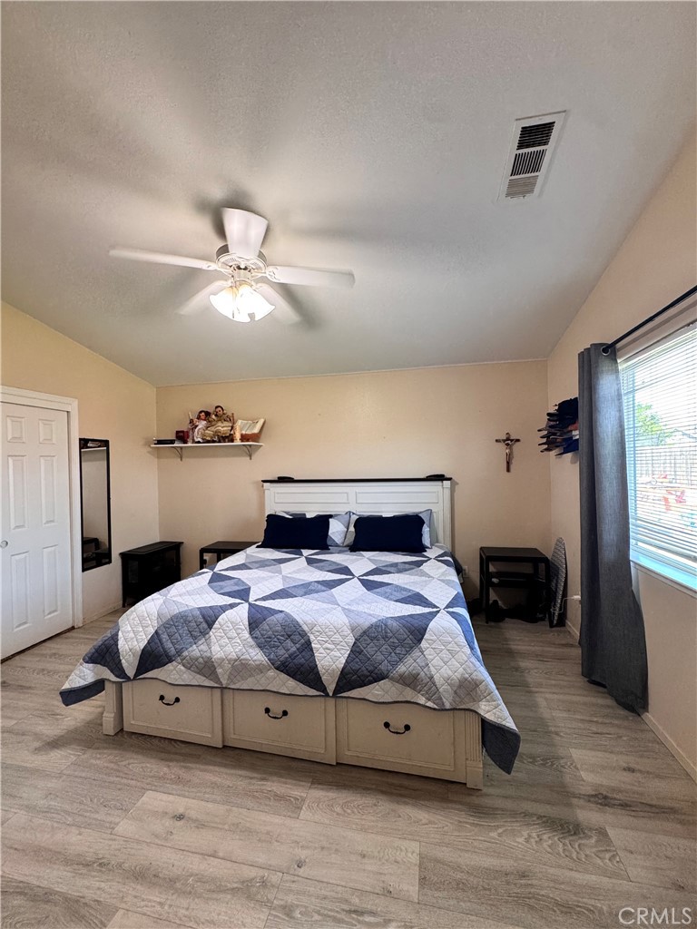 142 White, Tulare, CA 93274