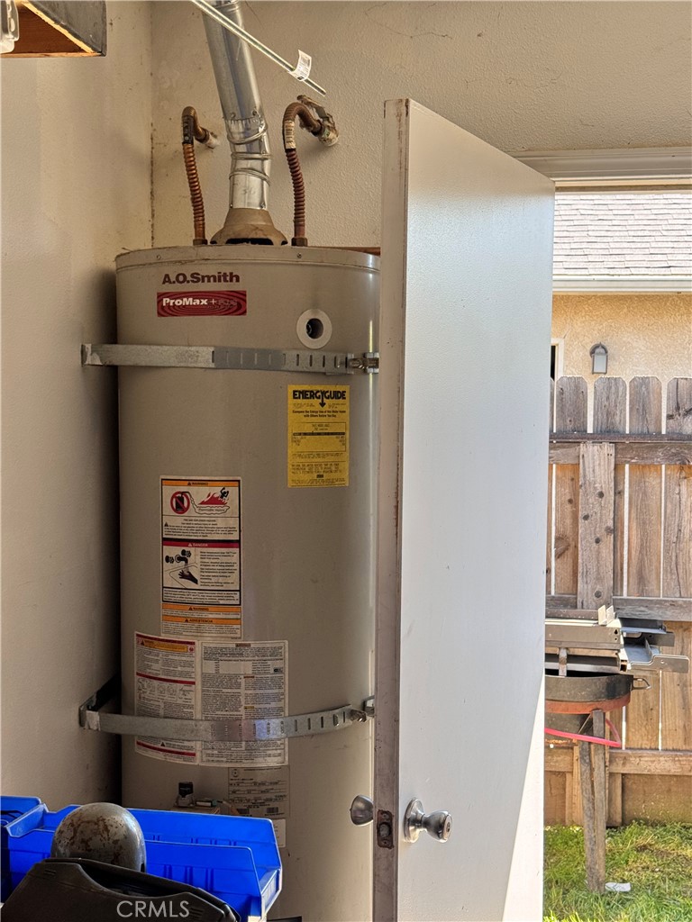 142 White, Tulare, CA 93274