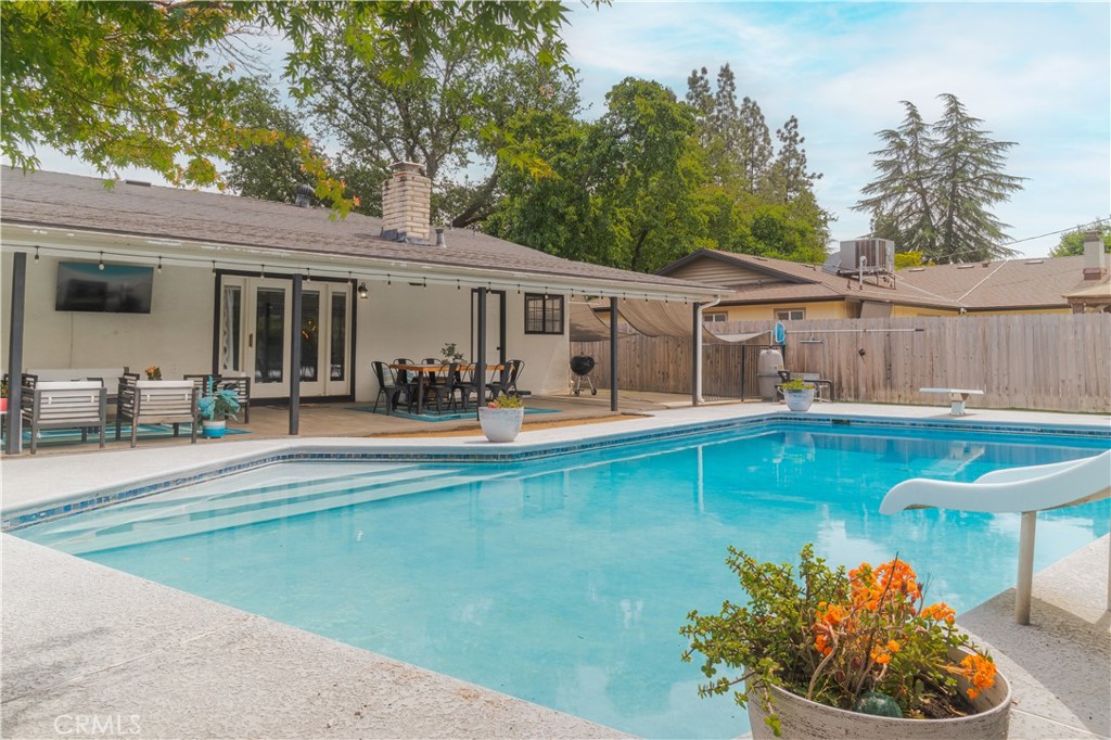 5739 N Pleasant, Fresno, CA 93711