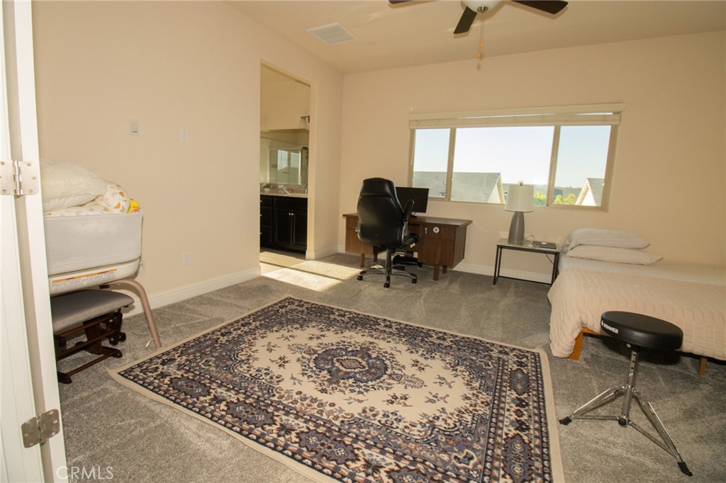 2482 Valdes Dr, Merced, CA 95340