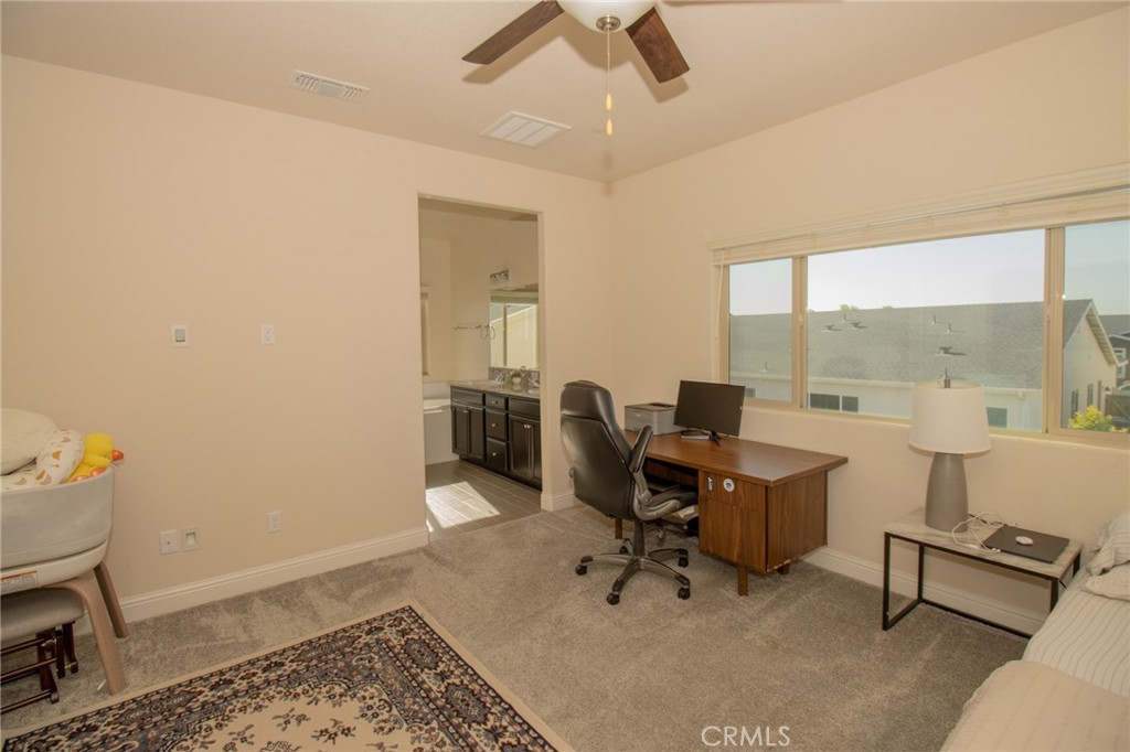 2482 Valdes Dr, Merced, CA 95340