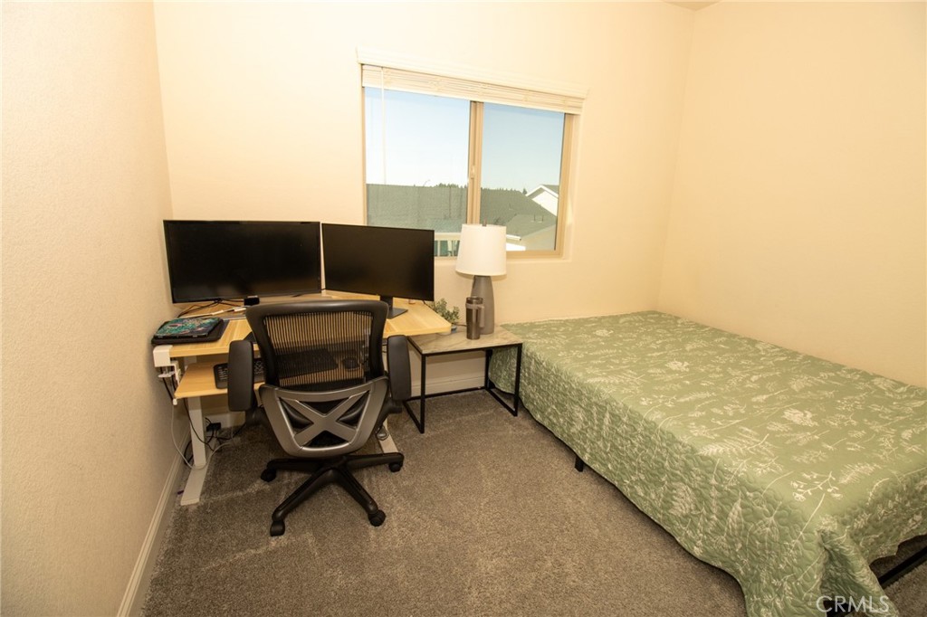 2482 Valdes Dr, Merced, CA 95340