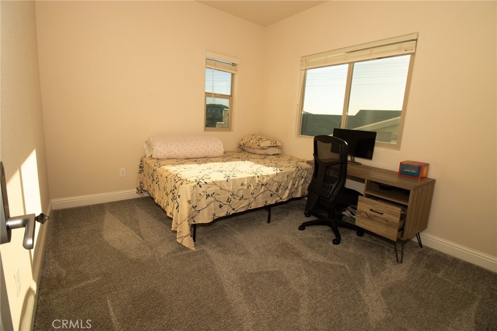 2482 Valdes Dr, Merced, CA 95340