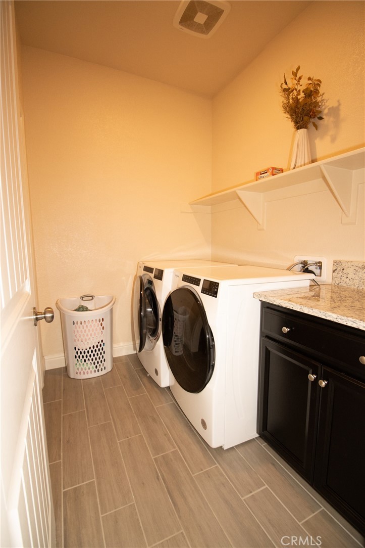 2482 Valdes Dr, Merced, CA 95340