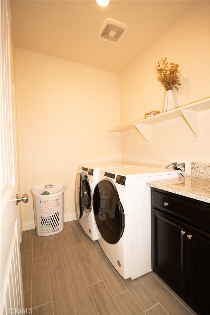 2482 Valdes Dr, Merced, CA 95340