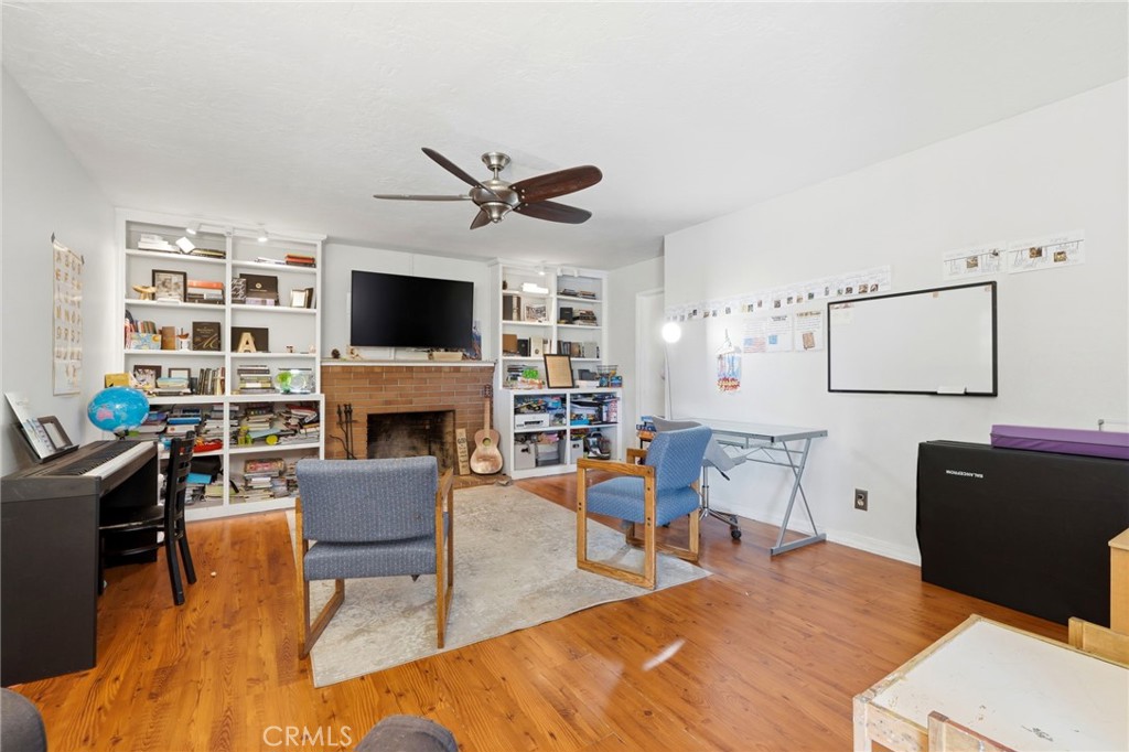 1237 S Clover, Visalia, CA 93277