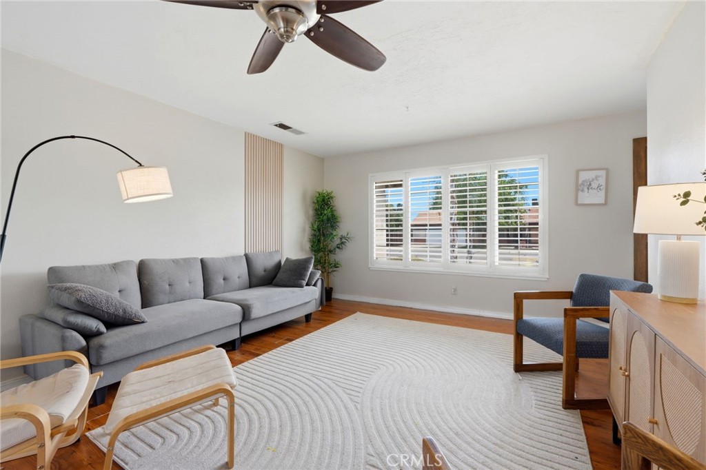 1237 S Clover, Visalia, CA 93277