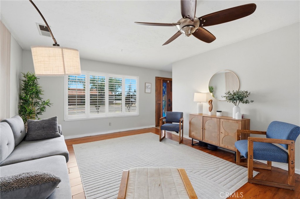 1237 S Clover, Visalia, CA 93277