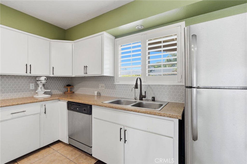 1237 S Clover, Visalia, CA 93277