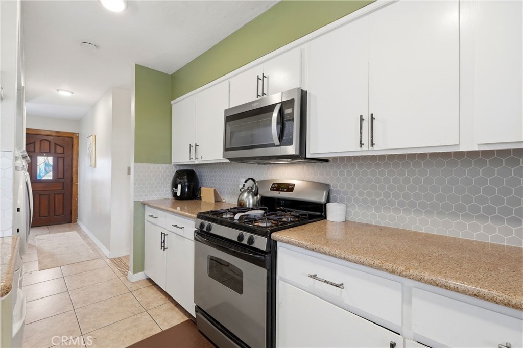 1237 S Clover, Visalia, CA 93277