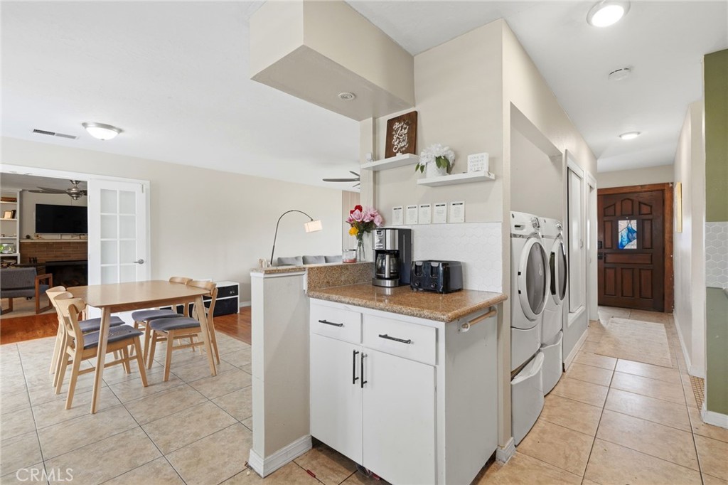 1237 S Clover, Visalia, CA 93277