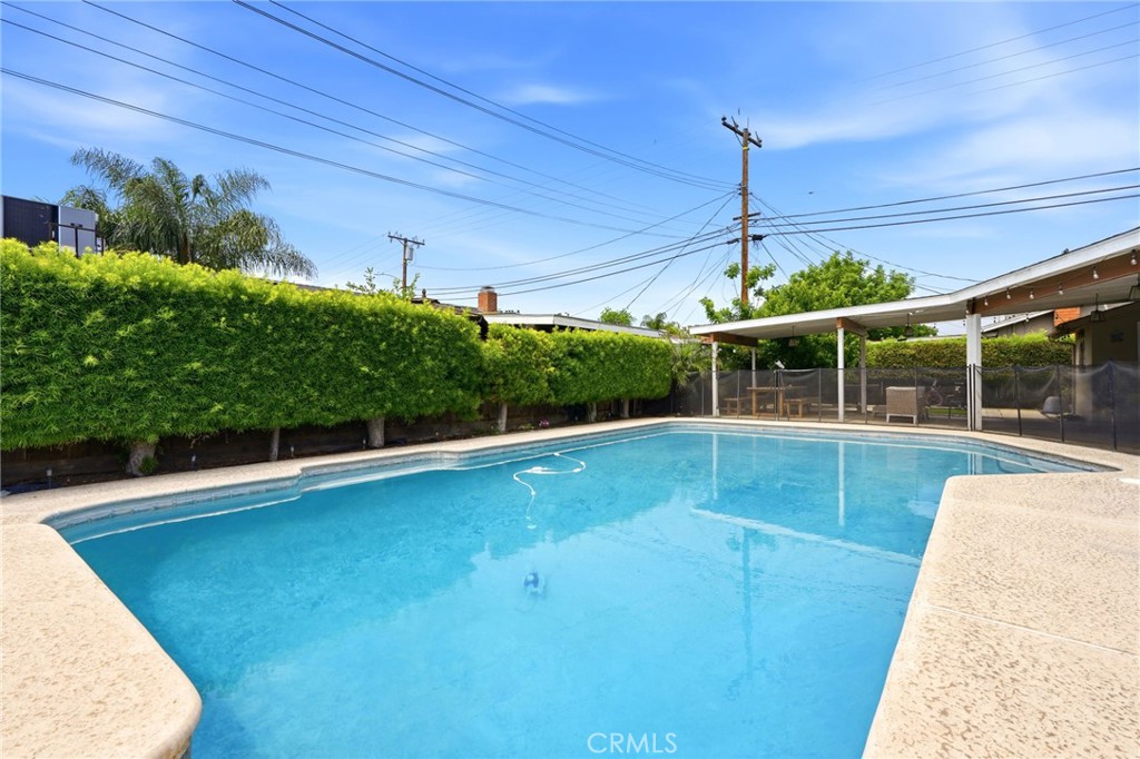 1237 S Clover, Visalia, CA 93277