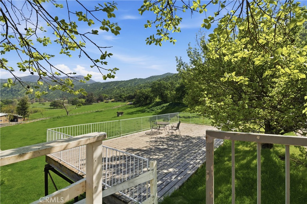 33295 Globe Dr, Springville, CA 93265