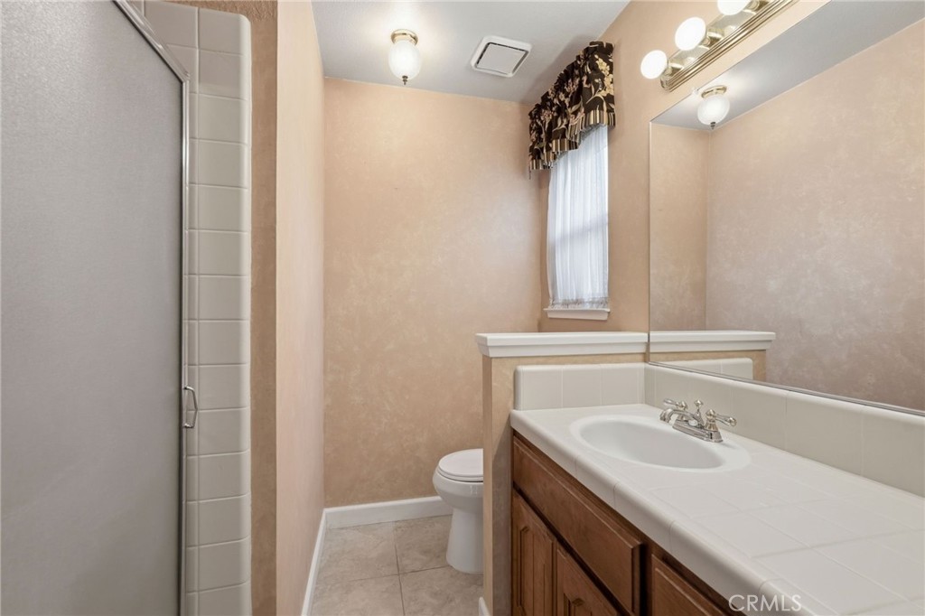 1005 Westmont Ct, Modesto, CA 95356