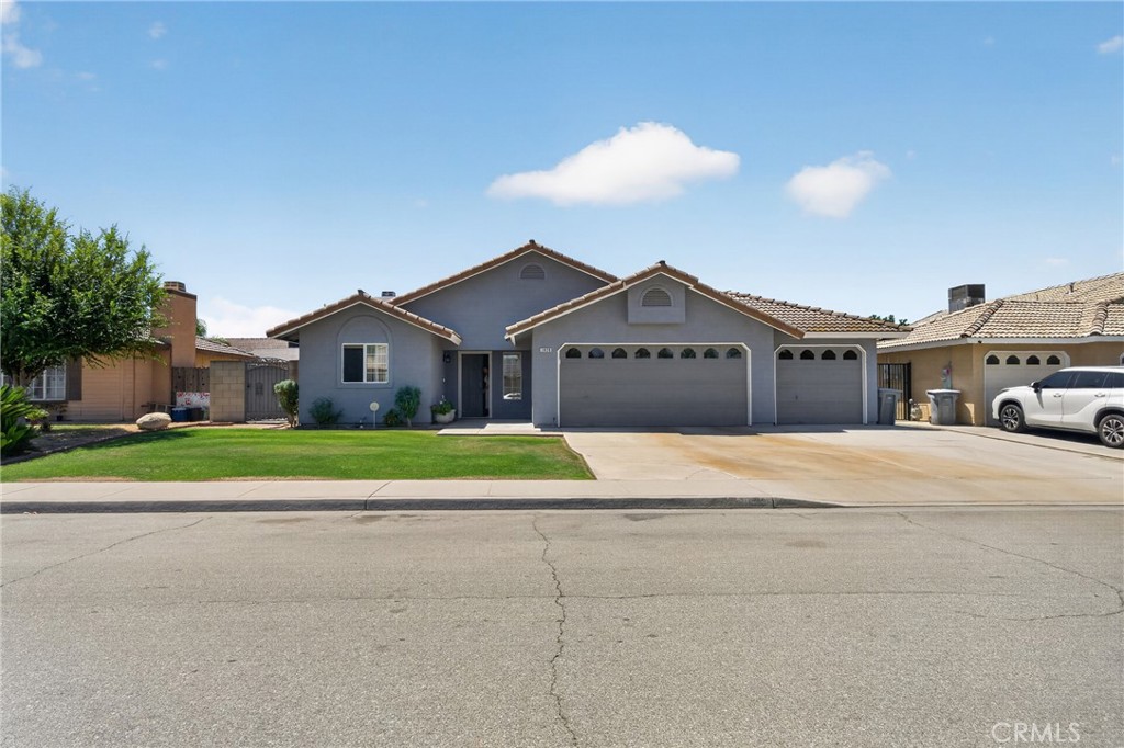 1820 5th, Delano, CA 93215