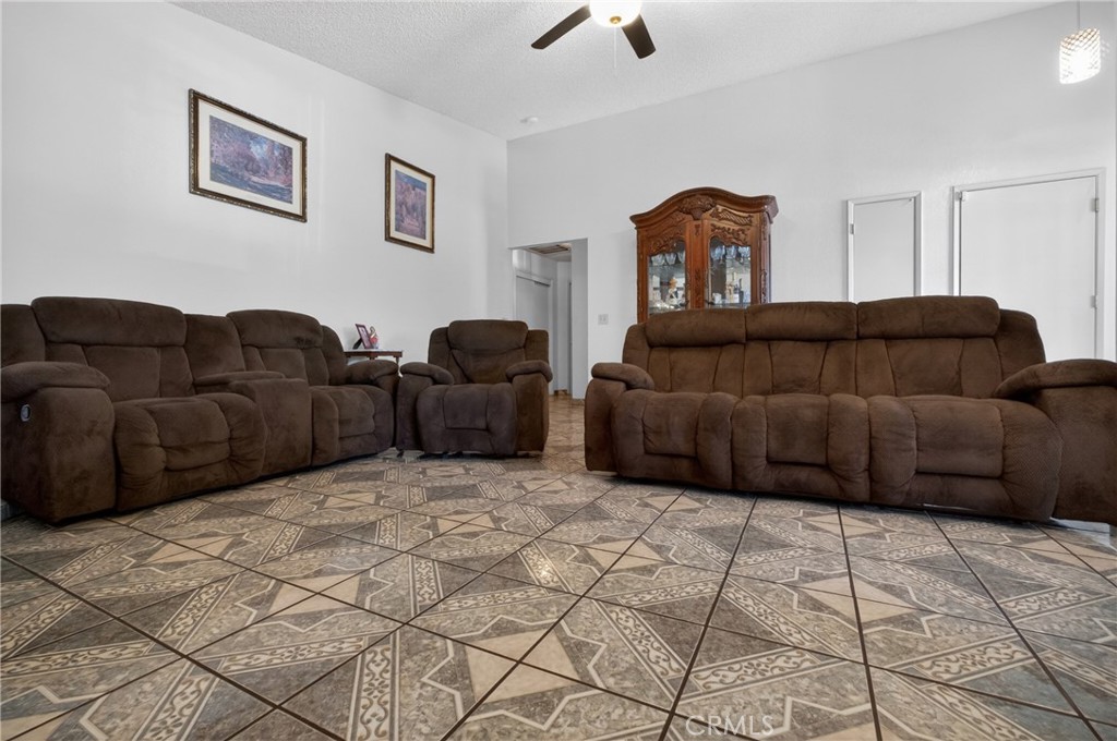 1820 5th, Delano, CA 93215