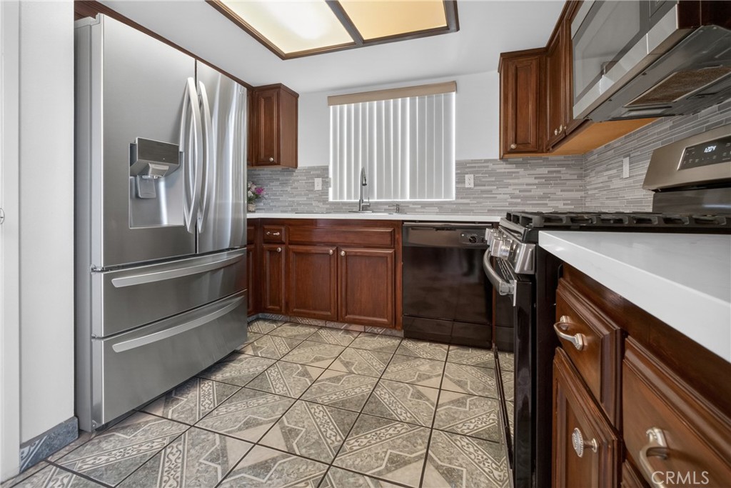 1820 5th, Delano, CA 93215