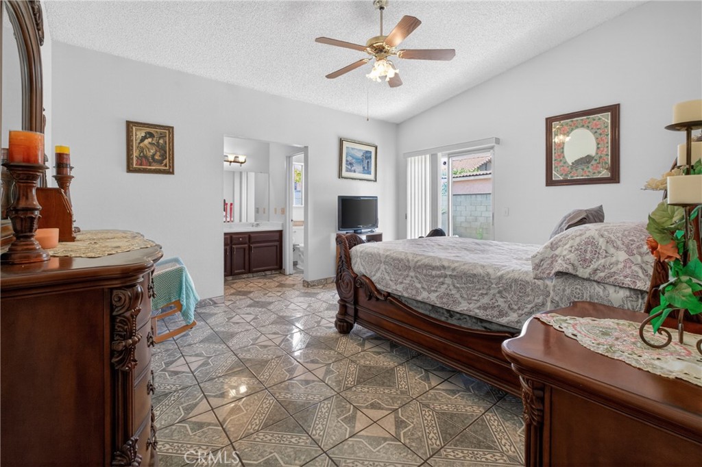 1820 5th, Delano, CA 93215