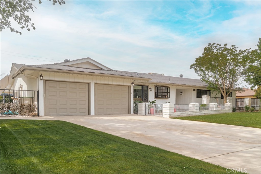 5739 N Pleasant Ave, Fresno, CA 93711