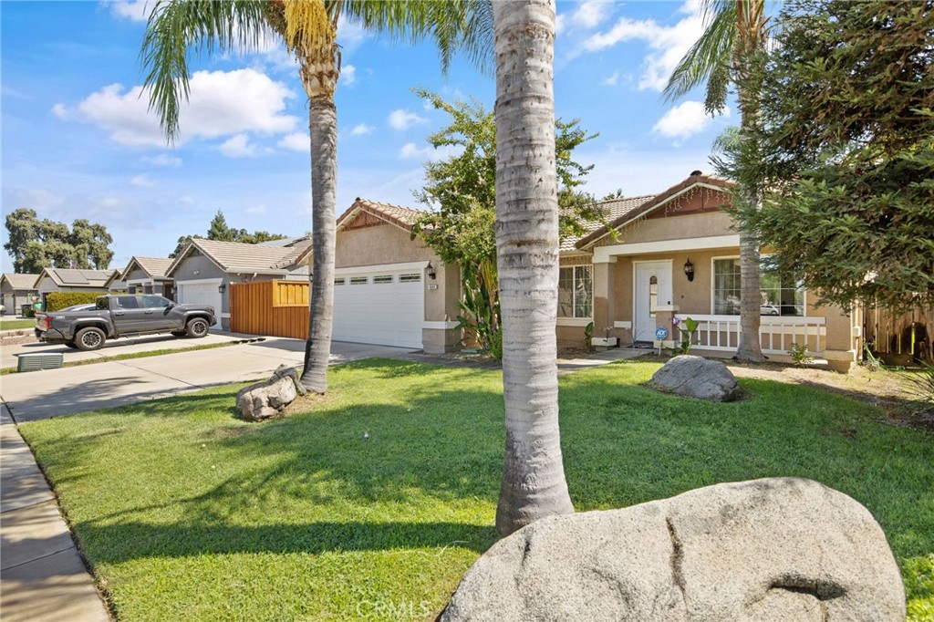 444 N Amador, Visalia, CA 93292