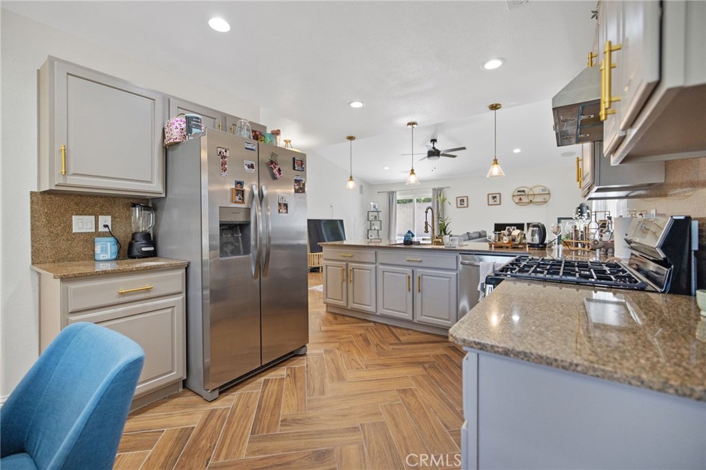444 N Amador, Visalia, CA 93292