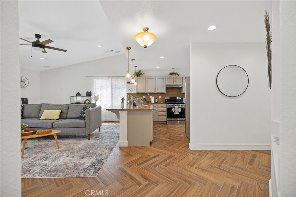 444 N Amador, Visalia, CA 93292