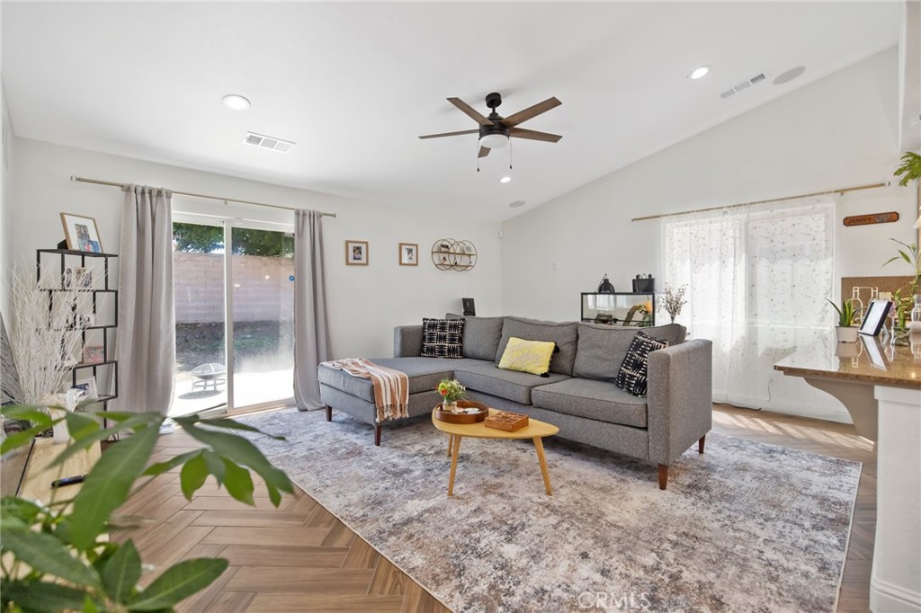 444 N Amador, Visalia, CA 93292