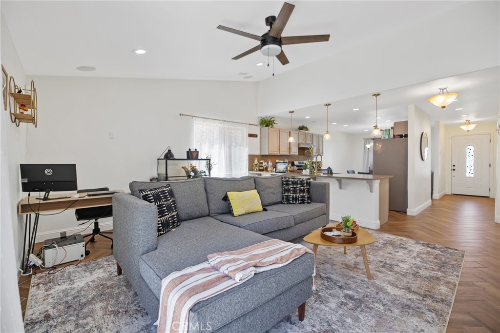 444 N Amador, Visalia, CA 93292