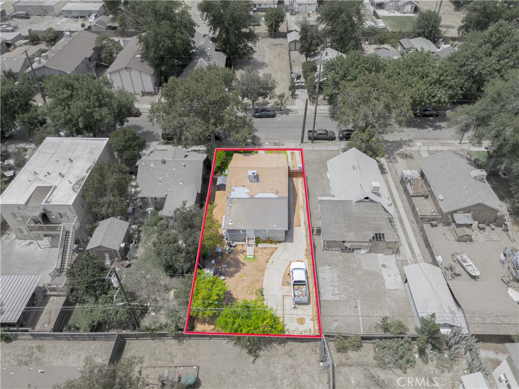 632 N College, Fresno, CA 93728