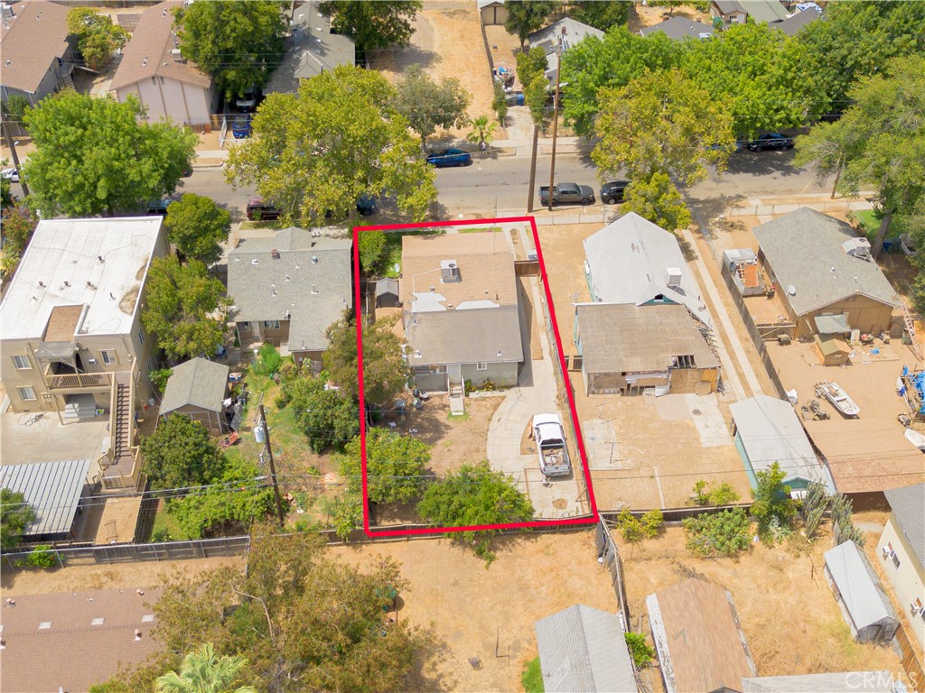 632 N College, Fresno, CA 93728
