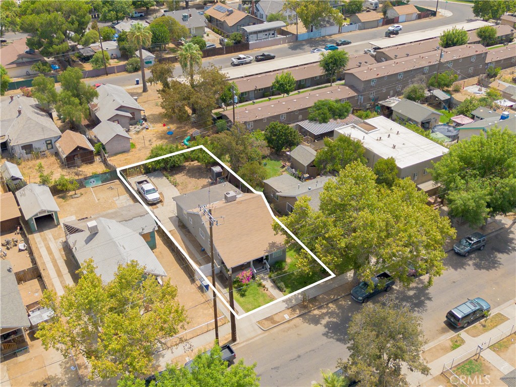 632 N College, Fresno, CA 93728