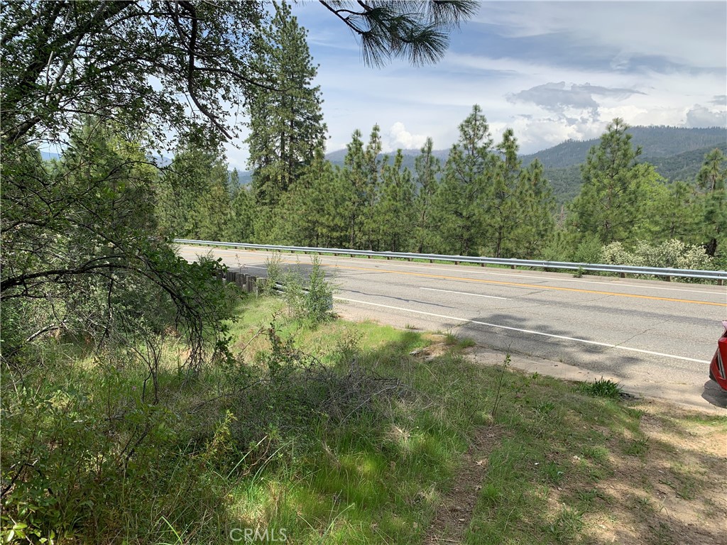 222 Rd 222, Oakhurst, CA 93644