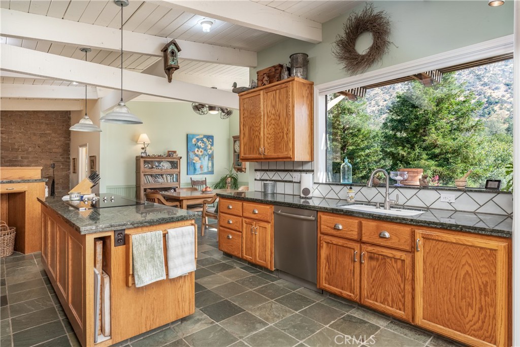 28646 Redinger Way, North Fork, CA 93602